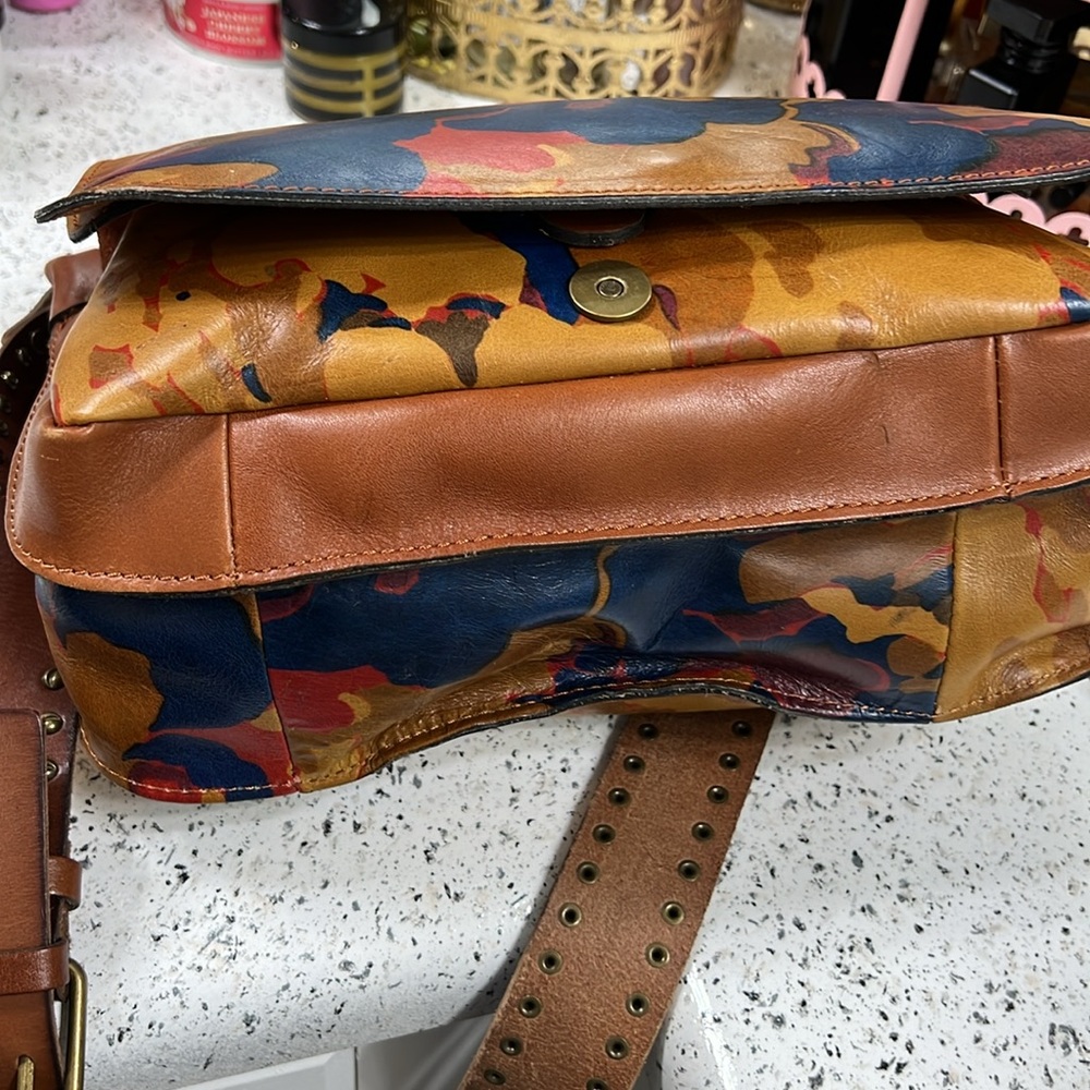Patricia Nash Saddle Bag - Picture 6 of 8